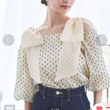 택 포함 새상품 어깨 리본 벌룬 슬리브 블라우스 미니 꽃무늬