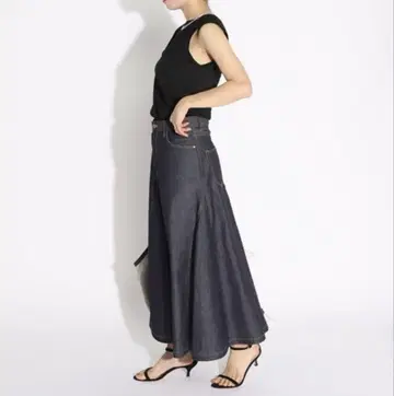 베르메이유 페예나 Vermeil par IENA 데님 스커트 종아리 기장