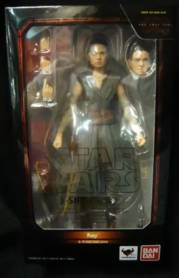 반다이 S.H.Figuarts 레이 (THE LAST JEDI)