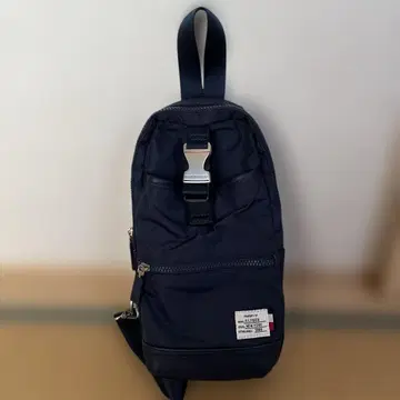 타미힐피거 나일론 백 네이비