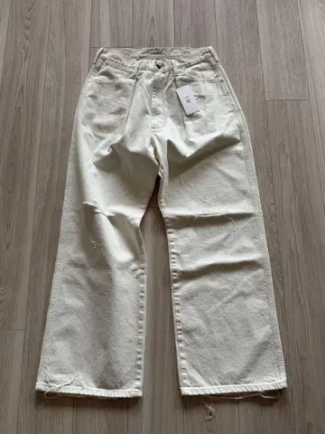 E06458 F/CE. Wrangler 화이트 데님 L