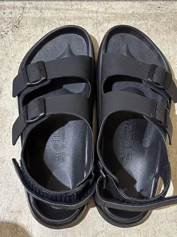 BIRKENSTOCK 남성용 샌들 BLACK