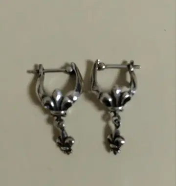 패트릭 콕스 백합 문장 후프 귀걸이 양쪽 귀용 실버 925