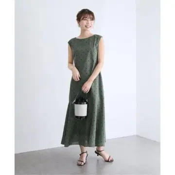 새상품급 토타리티 totalite 도트 플레어 원피스 카키 IENA
