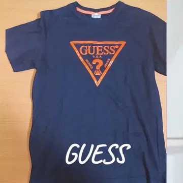 GUESS 네이비 트라이앵글 로고 티셔츠