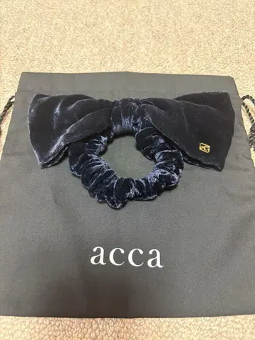 acca 리본 벨로아 스크런치 포니 네이비