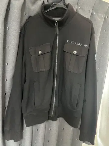 캘빈클라인 블랙 점퍼 XL