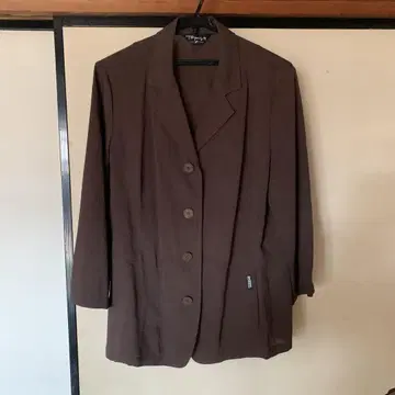 토피스 브라운 테일러드 자켓 4개 버튼