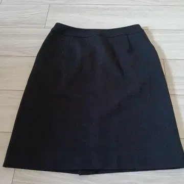 SELERY 블랙 타이트 스커트