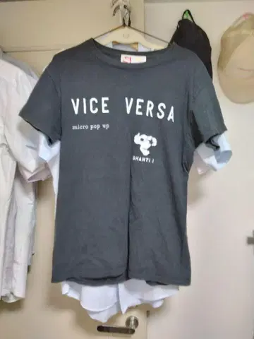 SHANTI i VICE VERSA 티셔츠 S 블랙 컬러