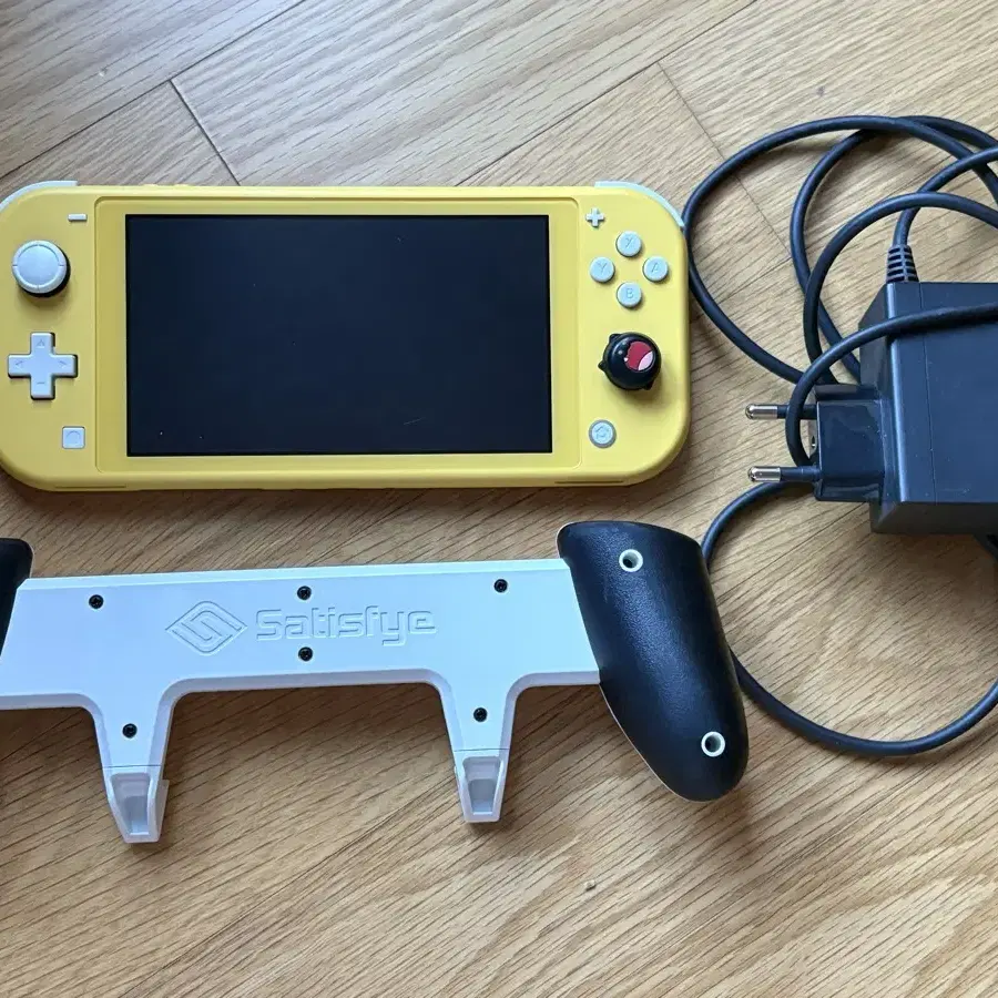 NINTENDO | 닌텐도 Nintendo Switch Lite on Bunjang Global Site.
