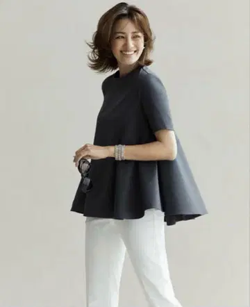 theory luxe 타카하시 리사 콜라보 페플럼 컷소 블랙
