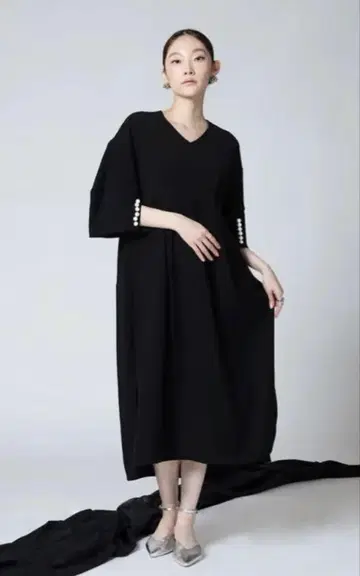야마다야 resil 레질 펄 슬리브 원피스 블랙