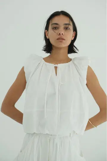 CLANE W FACE SLEEVELESS RIBBON TOPS