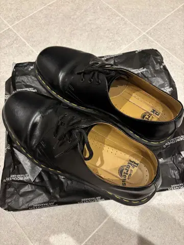 Dr. Martens 3홀 신발 블랙 로퍼