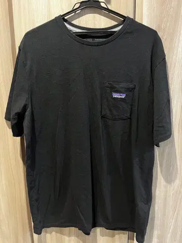 Patagonia 블랙 티셔츠 사이즈 L