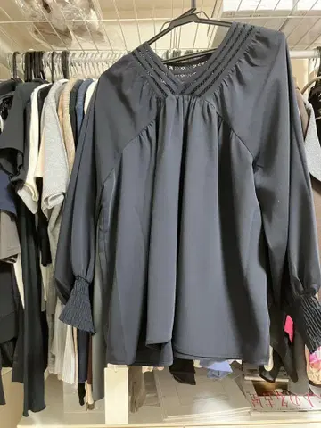 야마다야 마릴린 문 네이비 블라우스 새상품