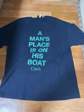 Creek A MAN'S PLACE IS ON HIS BOAT T 셔츠