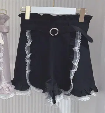 허니시나몬 펄 벨트 프릴 레이스 팬츠 택 포함 블랙