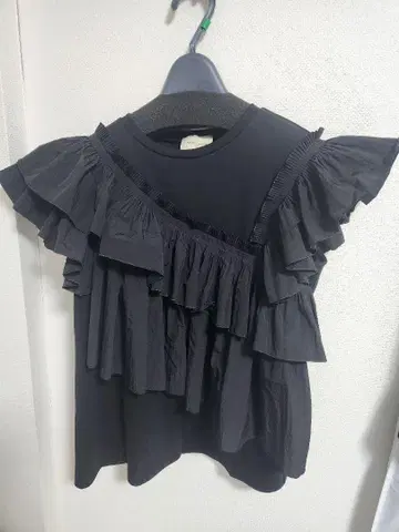 새상품급 UNITED ARROWS 플리츠 프릴 상의