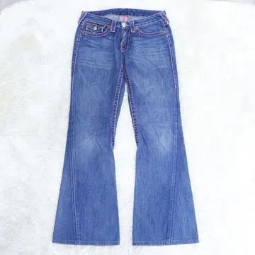 TRUE RELIGION 두꺼운 스티치 플레어 데님 W28