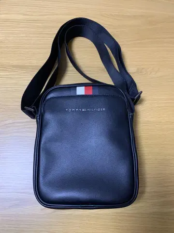 타미힐피거 숄더백