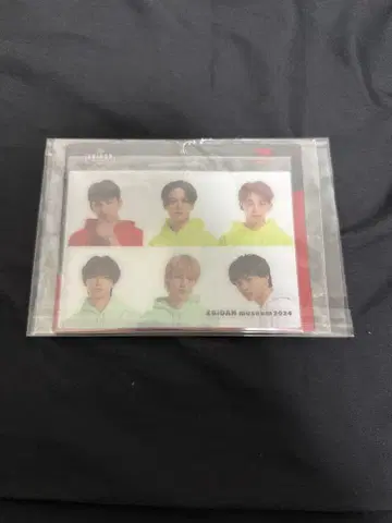 원엔 EBiDAN museum 브로마이드 케이스 키링