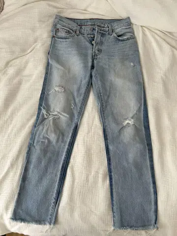 Levi's 데미지 가공 라이트 블루 데님