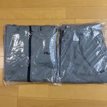 미사용 새상품 FILA 후드 부착 집업 트레이닝복 L 사이즈 그레이