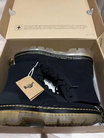 Dr.Martens 닥터마틴 TRACT COMBS II