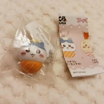 쿠라스시 치이카와 (먼작귀) 하치와레 피규어 키링 [익명 배송]