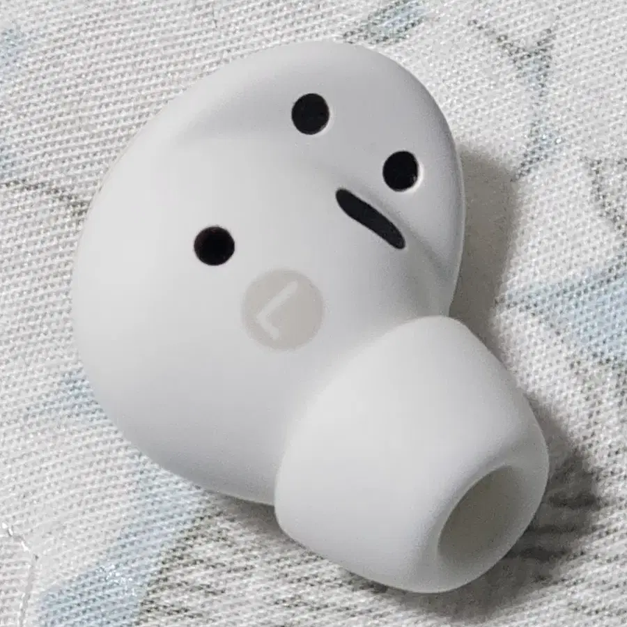 Galaxy Buds Pro 2 White Left Unit Only on Bunjang Global Site.