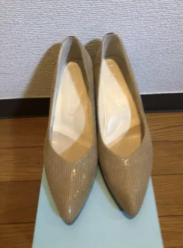 베이지 스틸레토 하이힐 약 6.5cm
