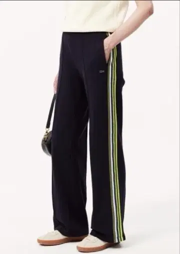 LACOSTE 라코스테 사이드 니트 테이핑 플레어 트랙 팬츠