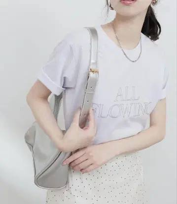 내추럴 꾸뛰르 [ 서스티나 기획 ] 라메 누키 로고 T셔츠