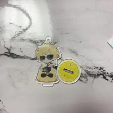 도리노 긴 스이파라 아크링 키링, 아크릴 스탠드