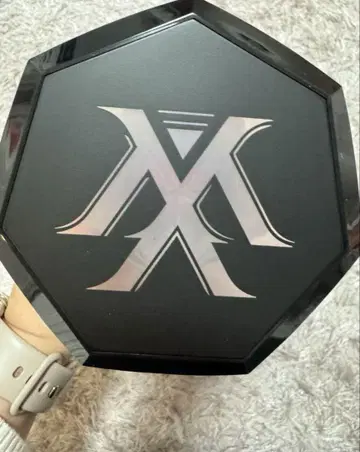MONSTA X 공식 응원봉