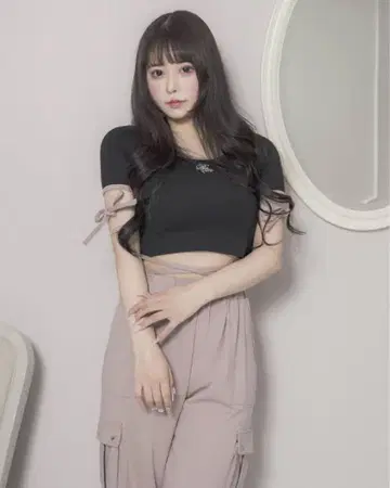 pium 바이컬러 테이프 티셔츠