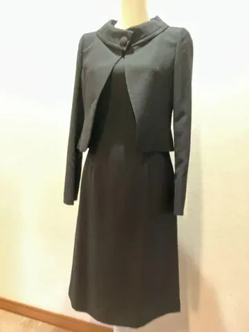 블랙 포멀 도쿄 소와르 7호 원피스와 자켓
