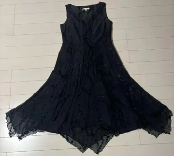 로라 애슐리 슬리브리스 원피스 블랙 M~L 사이즈 드레스 dress