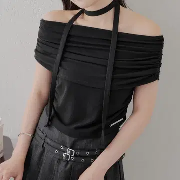 Chico 시어 오프 숄더 초커 T