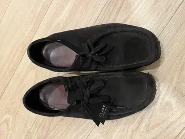 CLARKS 스니커즈