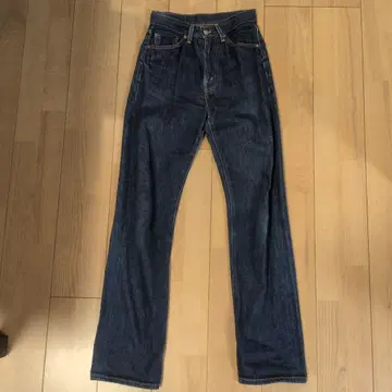 LEVI 701 스트레이트 데님 26인치
