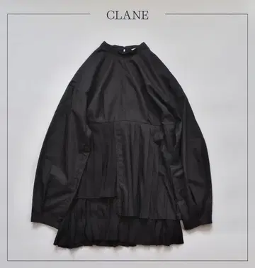 CLANE 클라네 샤이프 라인 플리츠 탑스 블라우스 1