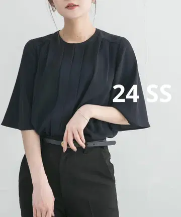 워셔블 플레어 슬리브 턱 블라우스 어반 리서치 로쏘 네이비