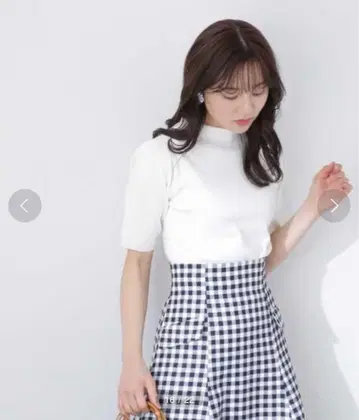 하프 슬리브 니트