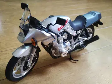 아오시마 1/12 SUZUKI GSX1100S KATAN