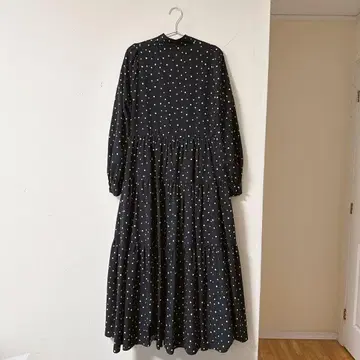 카롤리나 그레이서 랜덤 도트 롱 원피스