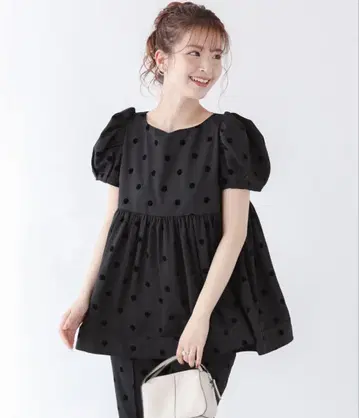 fit more 하트 넥 플로키 도트 상의