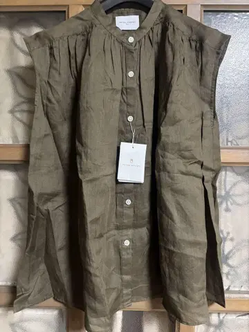 UNITED ARROWS 슬리브리스 상의
